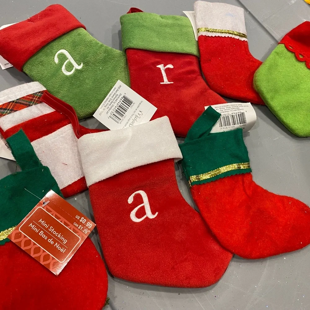 16 mini christmas stockings